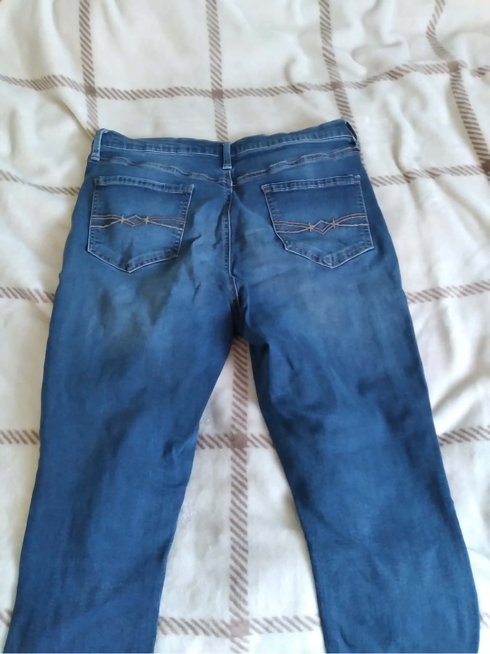 Mudd Blue Women’s Jeggings — Back-Pocket Stitch Detail